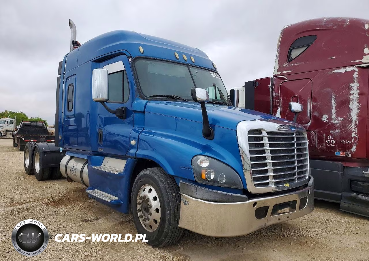 2015 Freightliner Cascadia Semi Truck