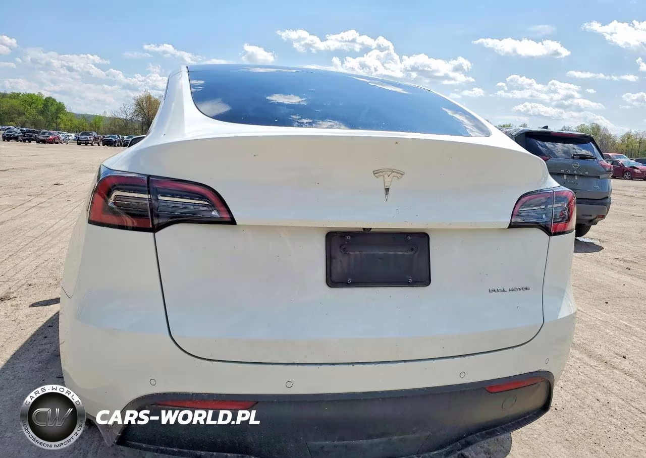2022 Tesla Model Y VIN:7SAYGAEE7NF543723 - 6
