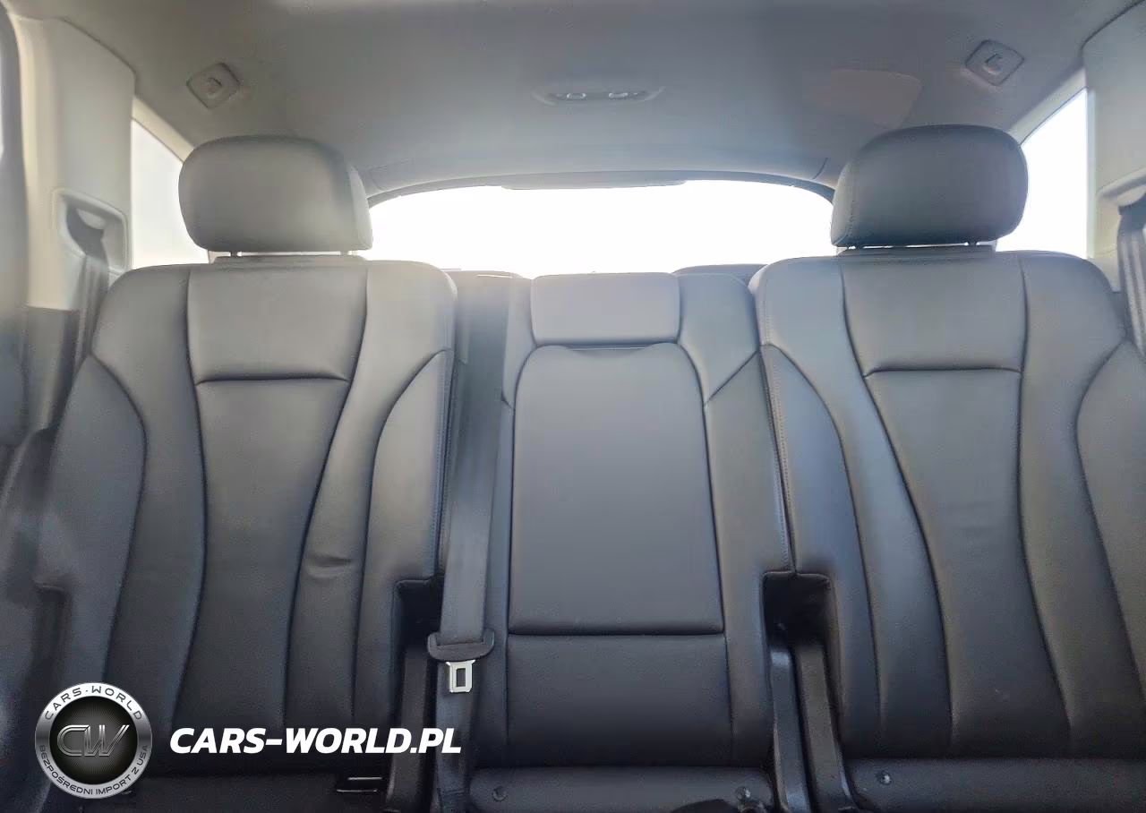2022 Audi Q7 Premium Plus VIN:WA1LXBF73ND010041 - 10
