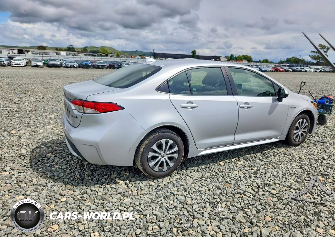 2021 Toyota Corolla Le VIN:JTDEAMDE7MJ030256 - 3