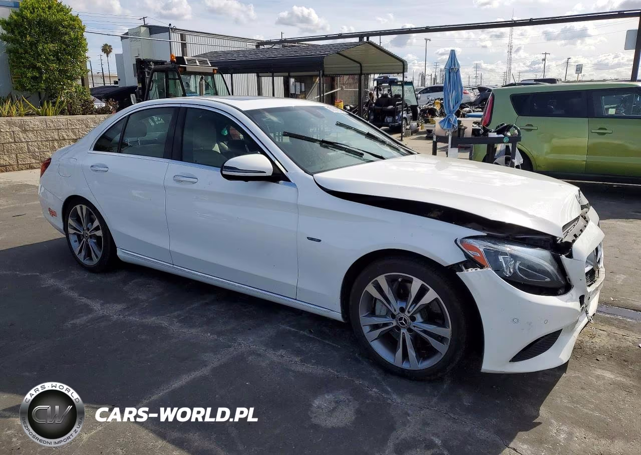 2018 Mercedes-Benz C 350E VIN:55SWF4HB6JU237180 - 4