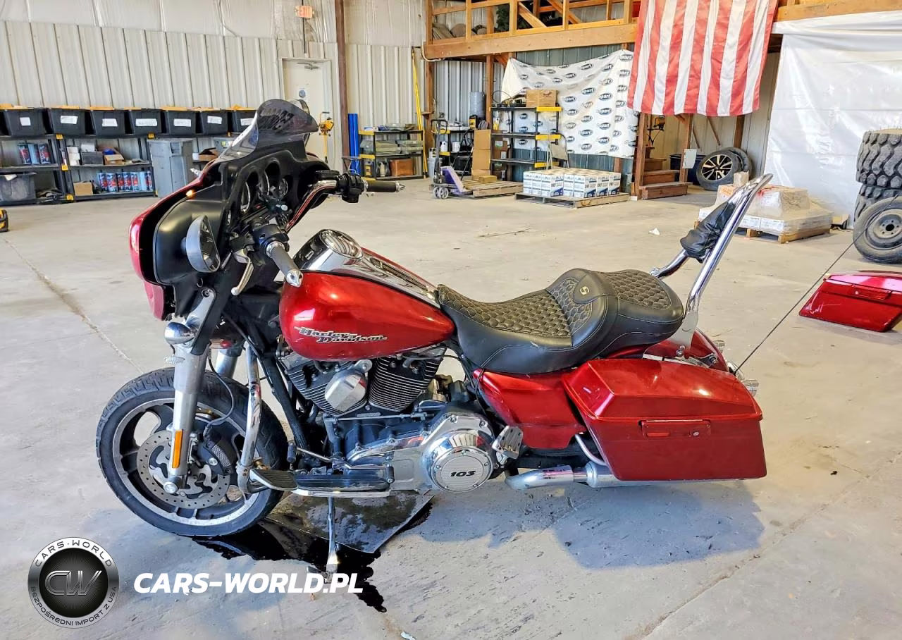 2012 Harley-Davidson Flhx Street Glide VIN:1HD1KBM10CB662584 - 3