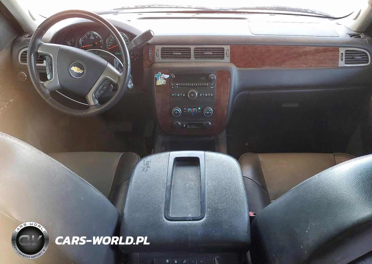 2013 Chevrolet Suburban VIN:1GNSCHE02DR212835 - 8