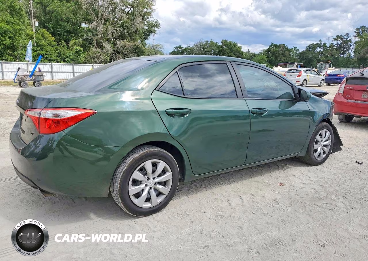 2016 Toyota Corolla Le VIN:2T1BURHE1GC681058 - 3