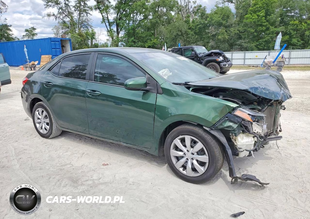 2016 Toyota Corolla Le VIN:2T1BURHE1GC681058 - 4