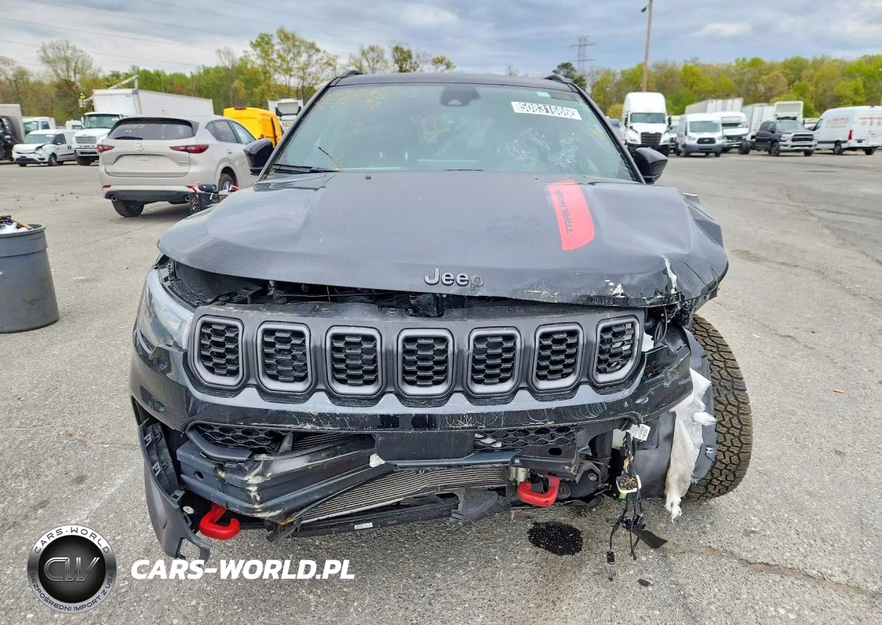 2025 Jeep Compass Trailhawk VIN:3C4NJDDN1ST593664 - 5