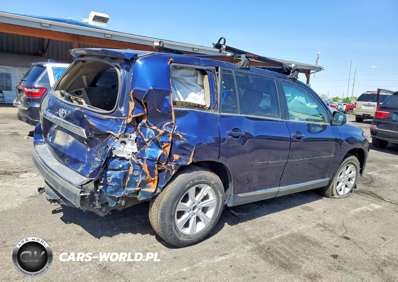 2011 Toyota Highlander Base VIN:5TDBK3EH2BS068500 - 3