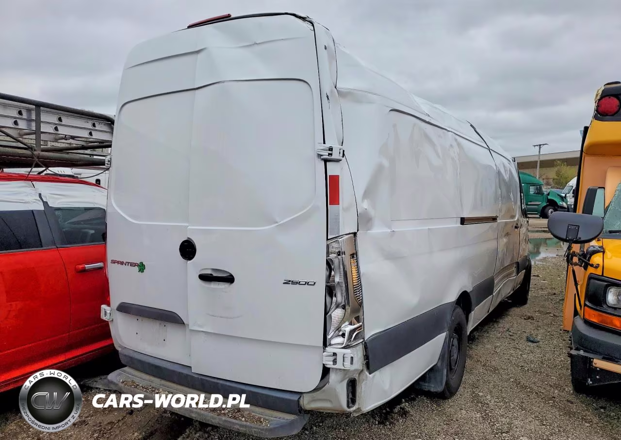 2024 Mercedes Benz Sprinter 2500 Delivery Van VIN:W1Y4KDHY7RT164740 - 3
