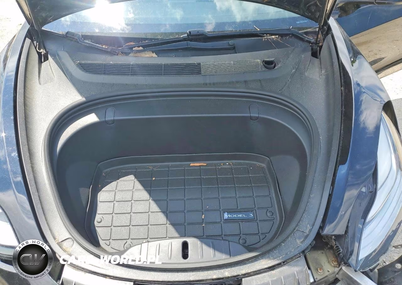 2018 Tesla Model 3 VIN:5YJ3E1EB7JF182183 - 11
