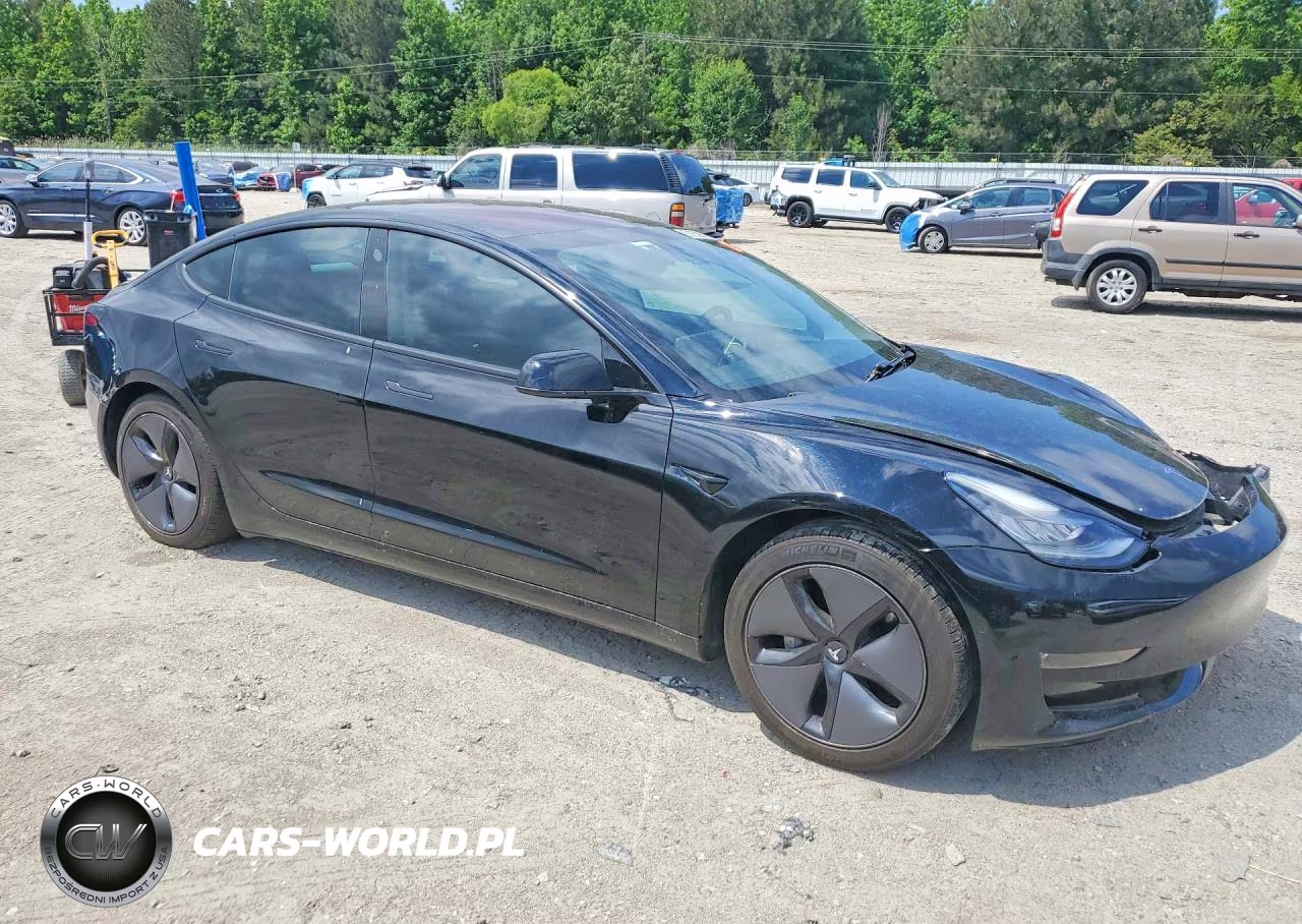 2018 Tesla Model 3 VIN:5YJ3E1EB7JF182183 - 4