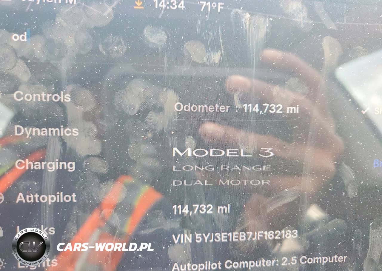 2018 Tesla Model 3 VIN:5YJ3E1EB7JF182183 - 9