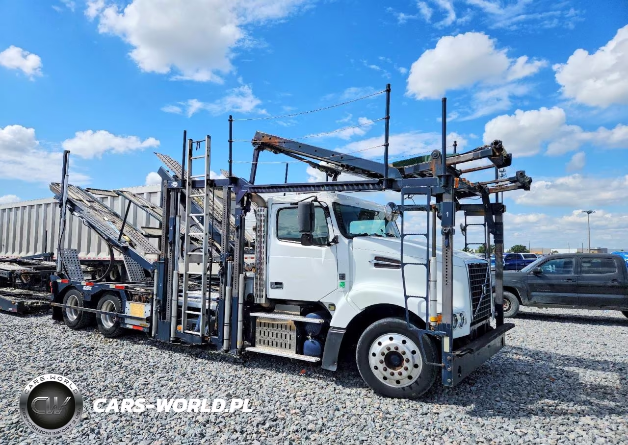 2013 Volvo Vah Car Hauler Truck