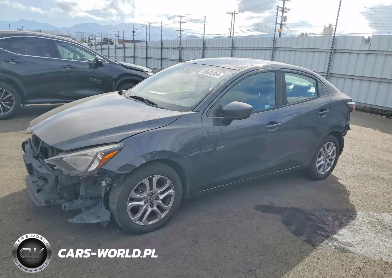 2017 Toyota Yaris Ia Base