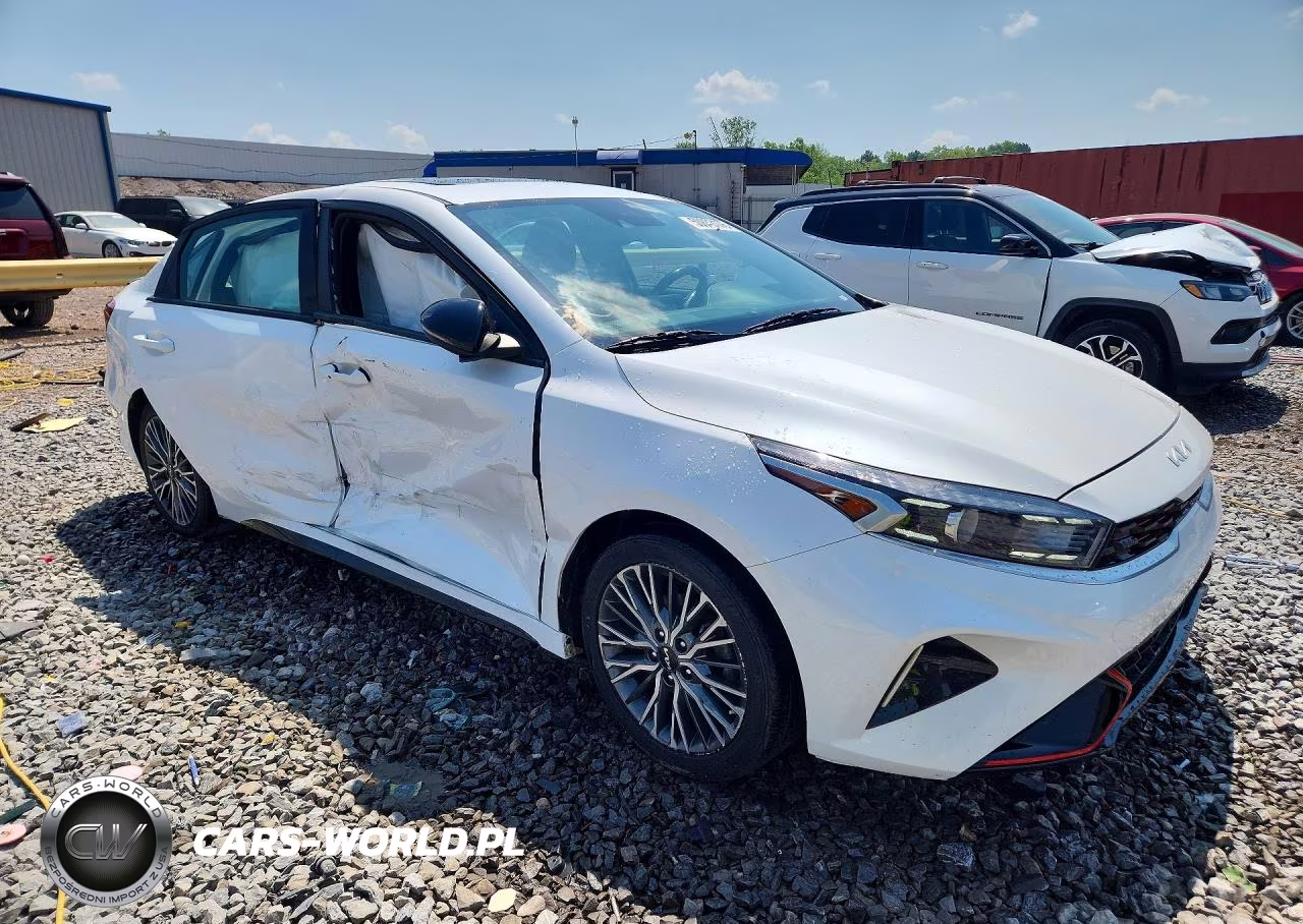 2023 Kia Forte Gt Line VIN:3KPF54AD6PE575161 - 4