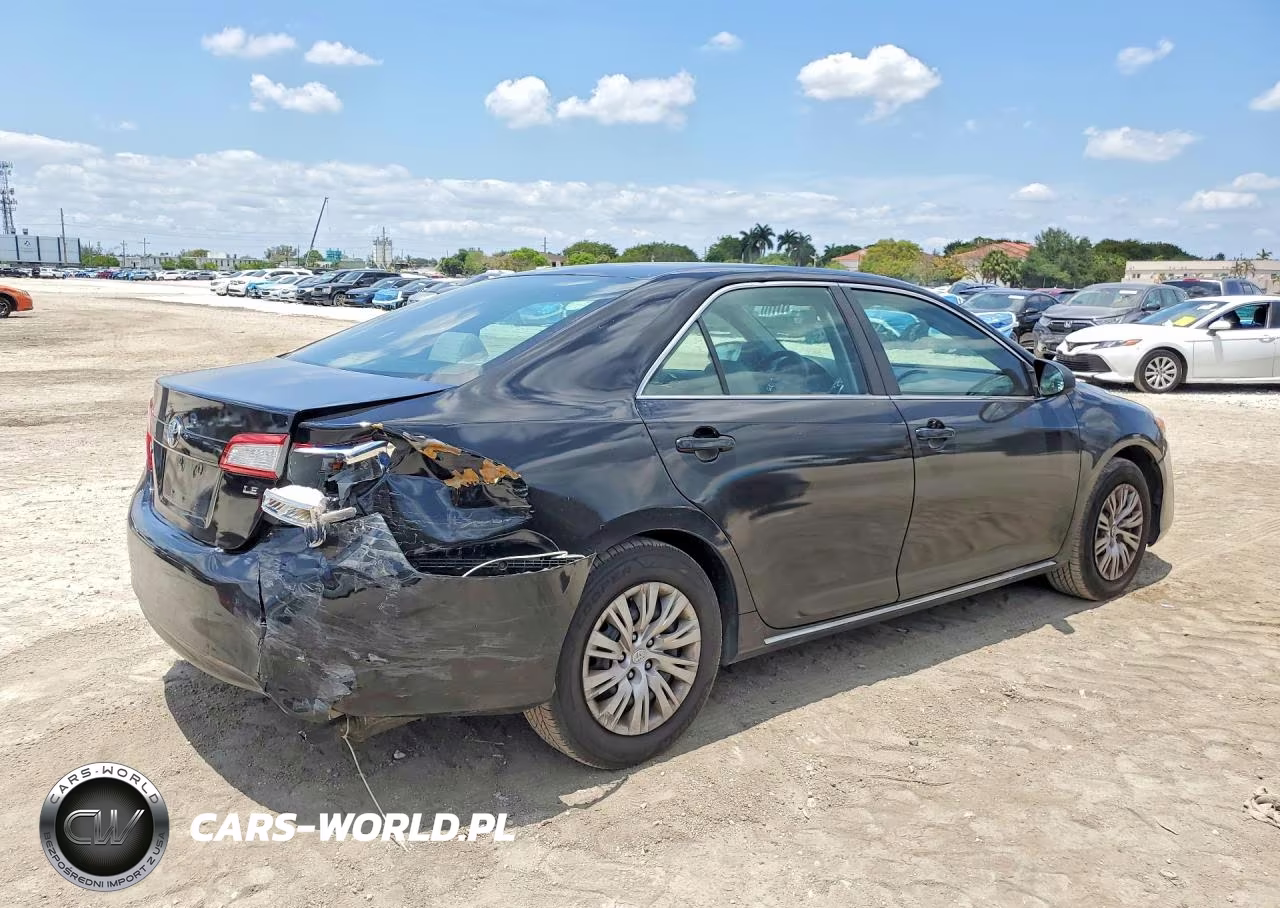 2014 Toyota Camry Le VIN:4T4BF1FK7ER395057 - 3
