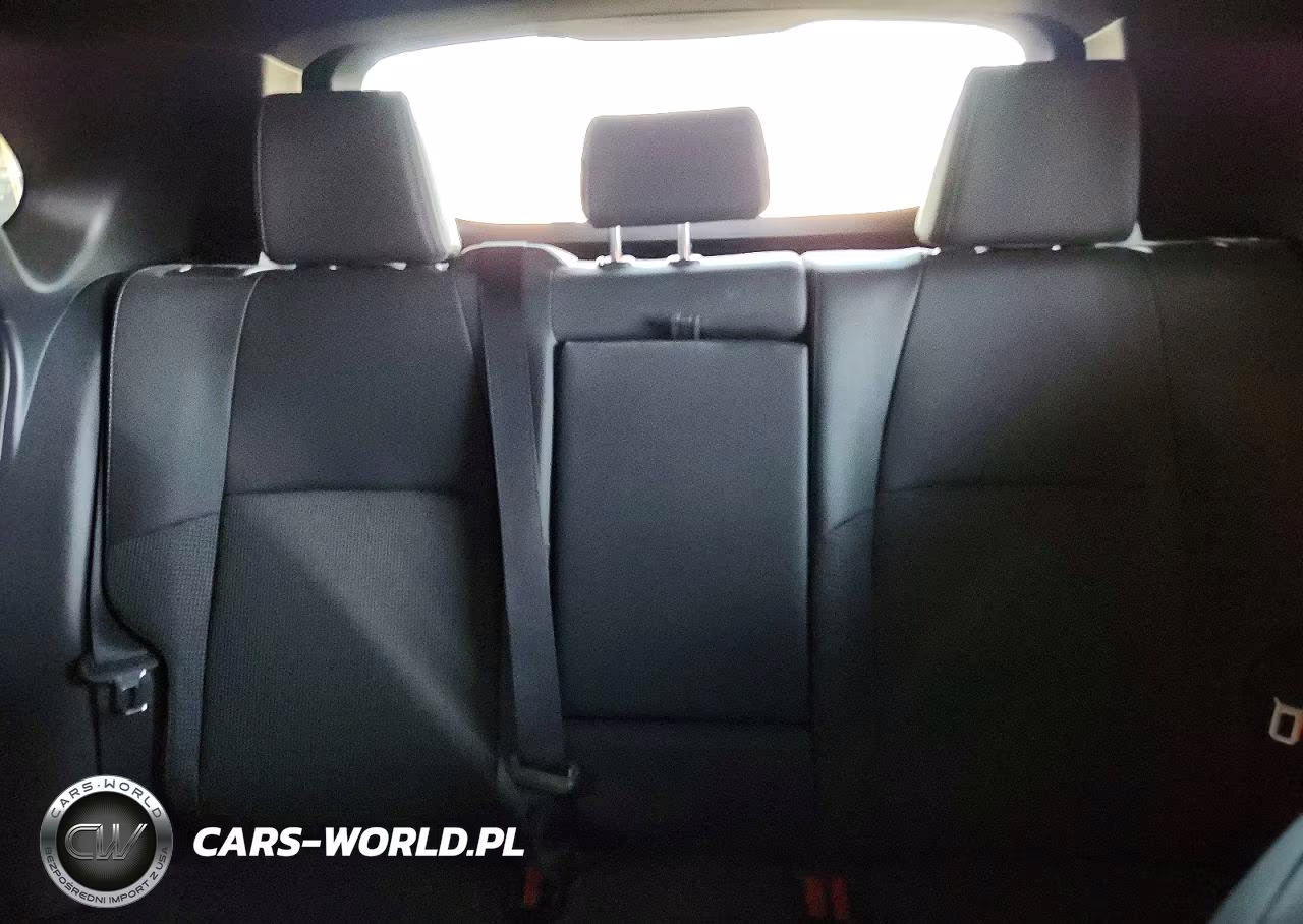 2024 Toyota Bz4X Xle VIN:JTMABACA4RA081634 - 10