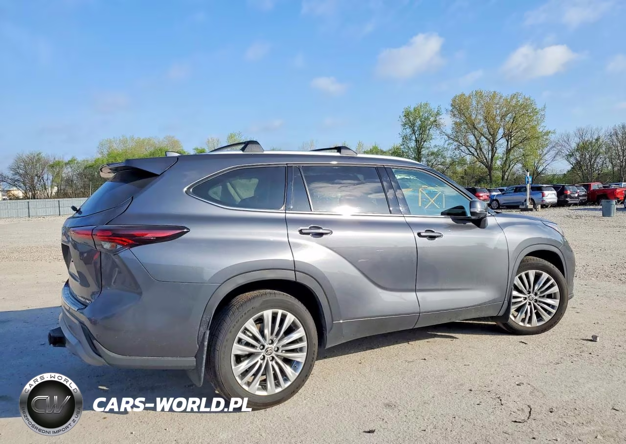 2025 Toyota Highlander Platinum VIN:5TDKDRBH3SS580929 - 3
