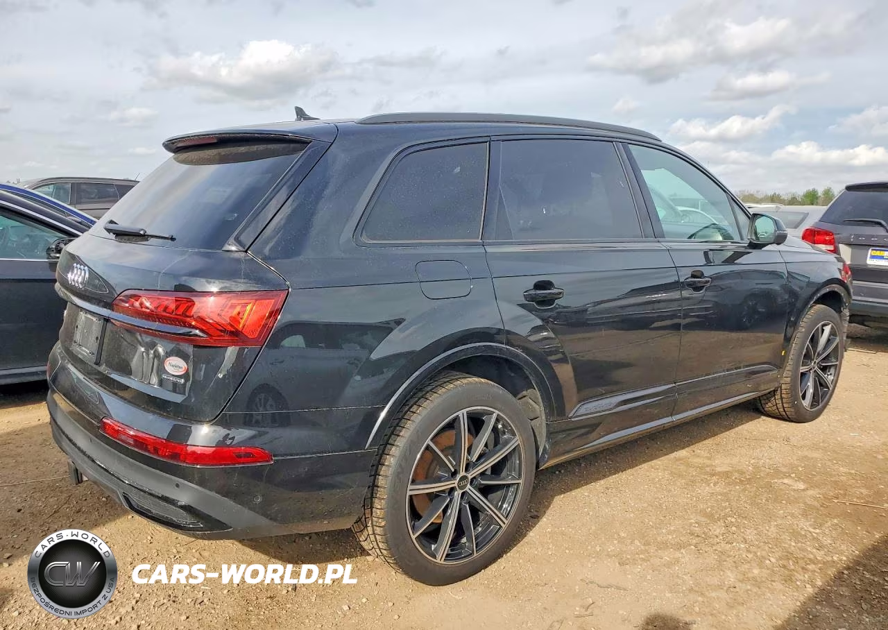2023 Audi Q7 Premium Plus VIN:WA1LXBF78PD000785 - 3