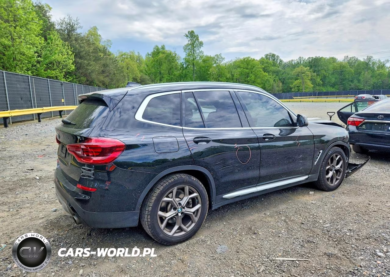 2021 BMW X3 xDrive30E VIN:5UXTS1C0XM9G87497 - 3