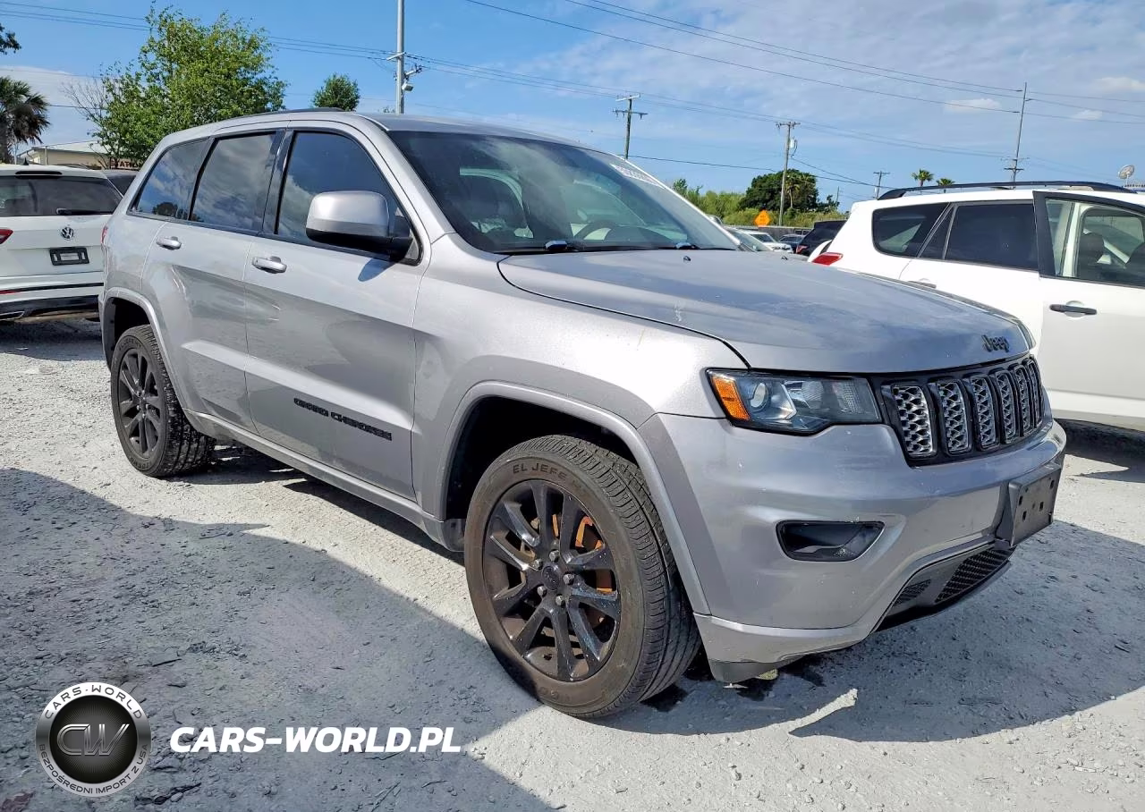 2018 Jeep Grand Cherokee Laredo VIN:1C4RJFAG2JC294780 - 4