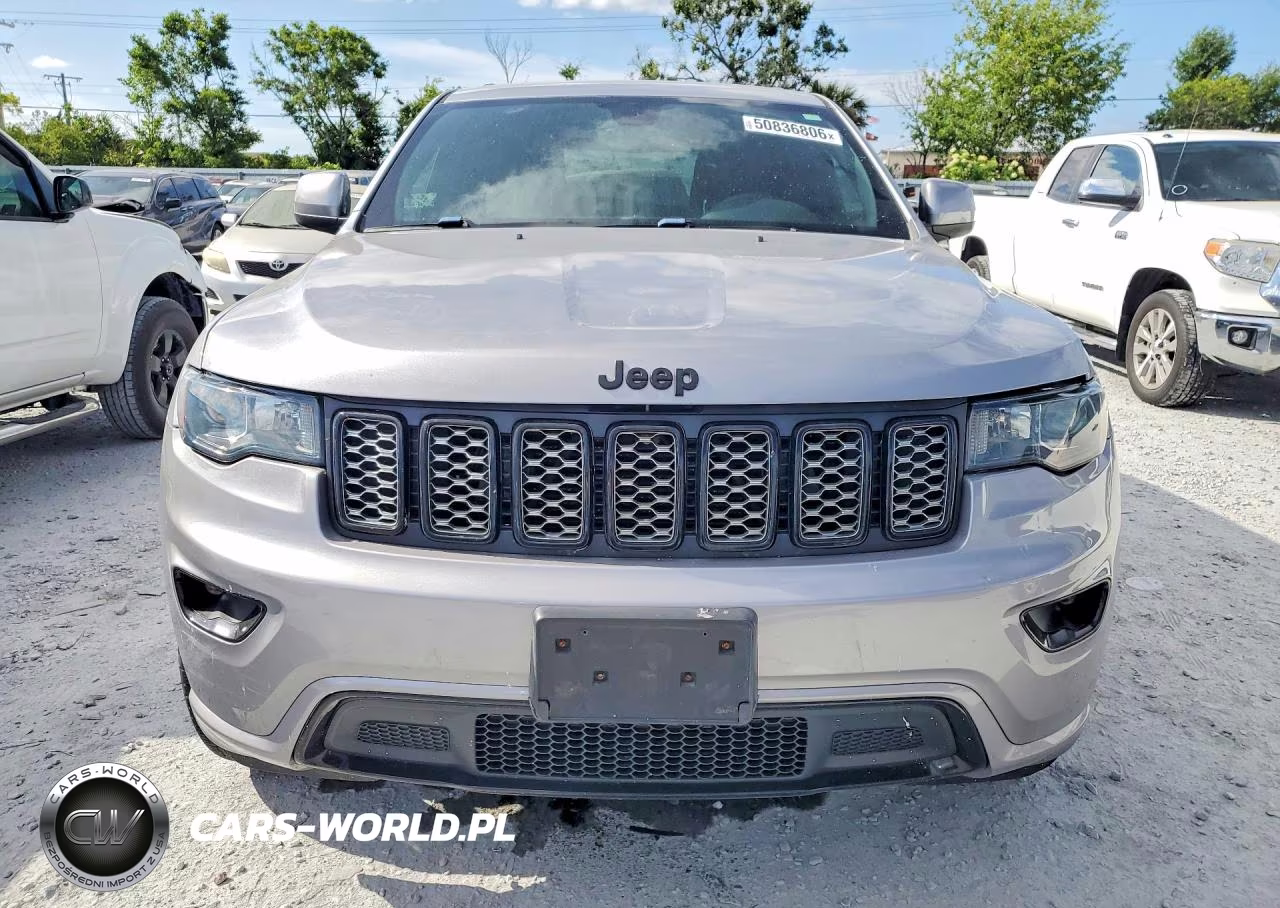 2018 Jeep Grand Cherokee Laredo VIN:1C4RJFAG2JC294780 - 5