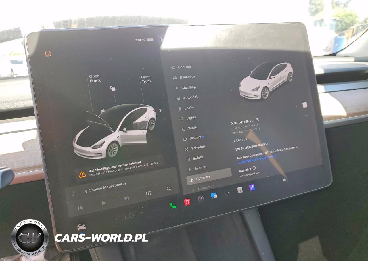 2021 Tesla Model 3 VIN:5YJ3E1EB0MF015555 - 9