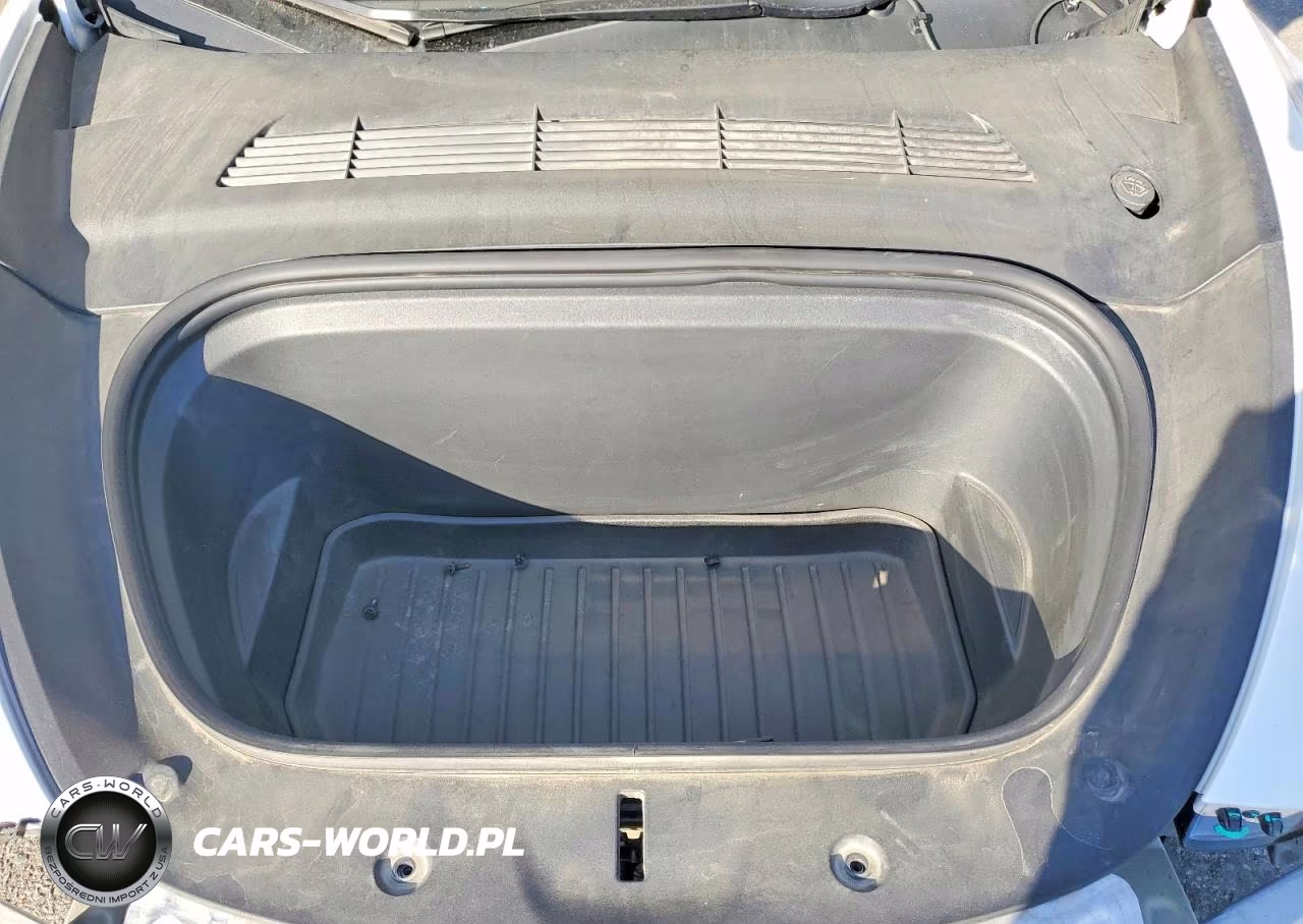 2022 Tesla Model Y VIN:7SAYGDEE7NF408260 - 12