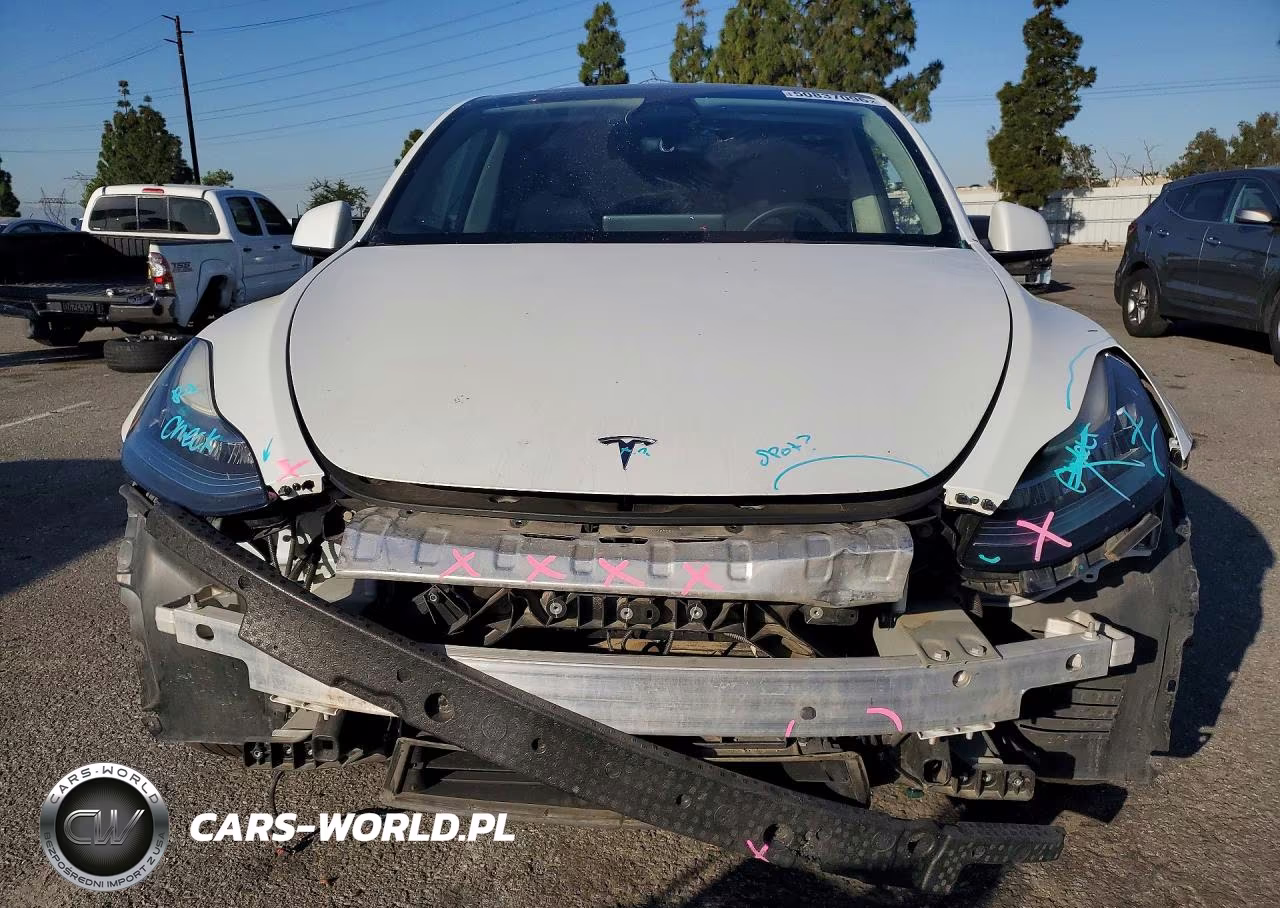 2022 Tesla Model Y VIN:7SAYGDEE7NF408260 - 5