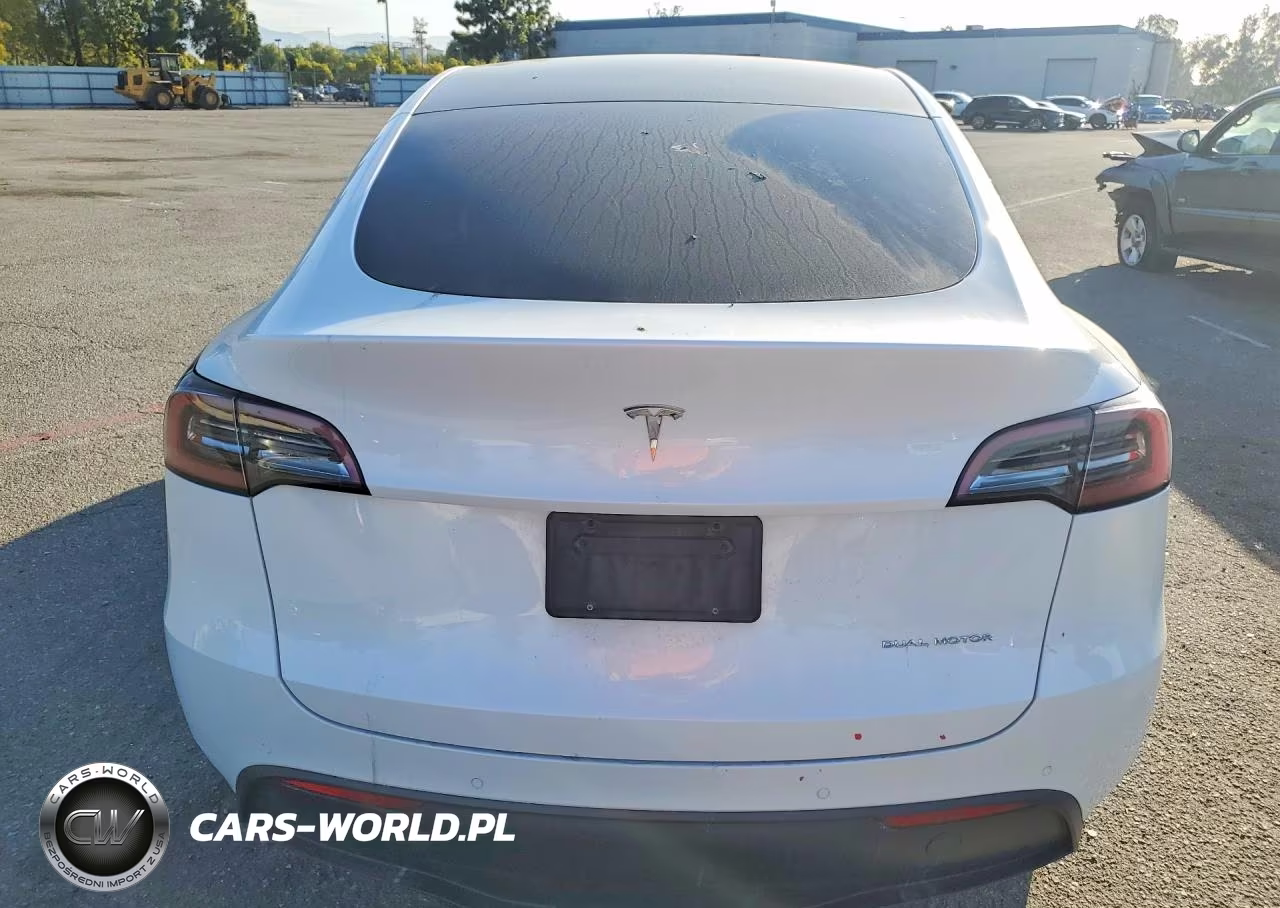 2022 Tesla Model Y VIN:7SAYGDEE7NF408260 - 6