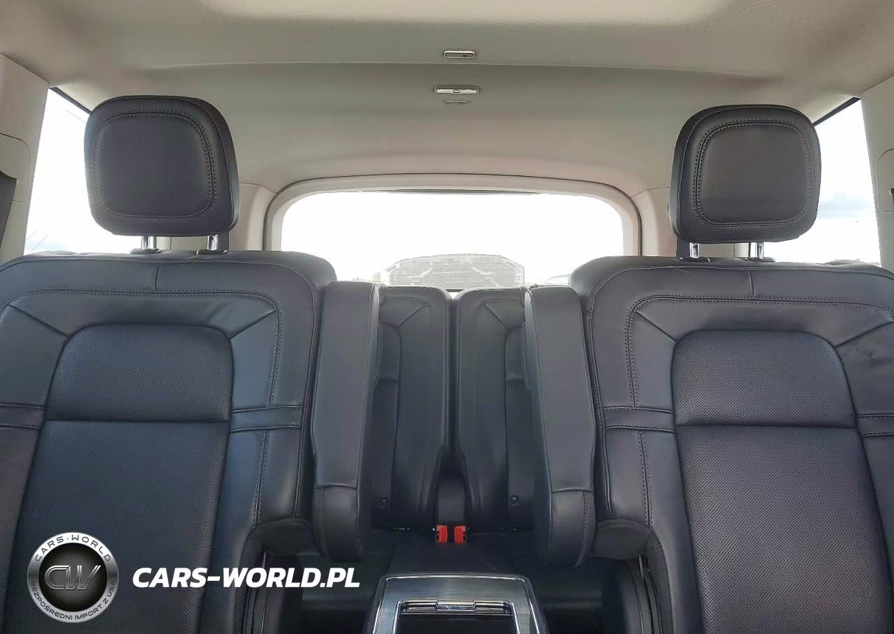 2025 Lincoln Aviator Reserve VIN:5LM5J7WC7SGL26801 - 10