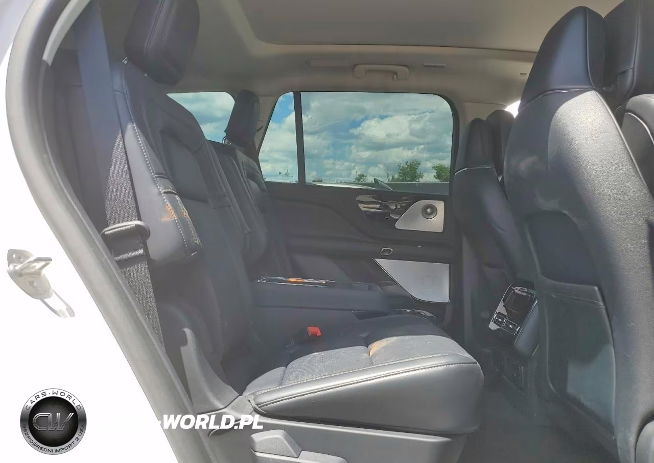 2025 Lincoln Aviator Reserve VIN:5LM5J7WC7SGL26801 - 11
