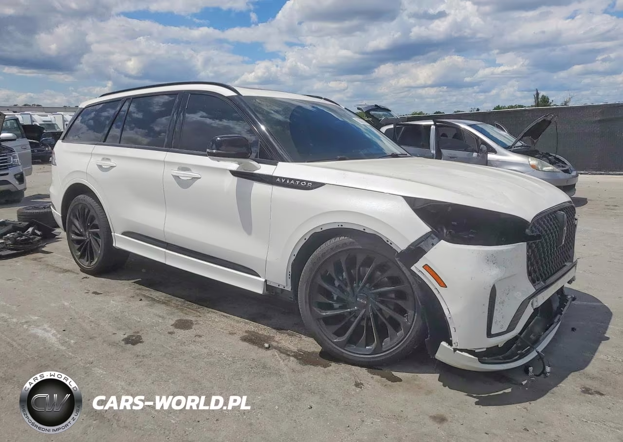 2025 Lincoln Aviator Reserve VIN:5LM5J7WC7SGL26801 - 4