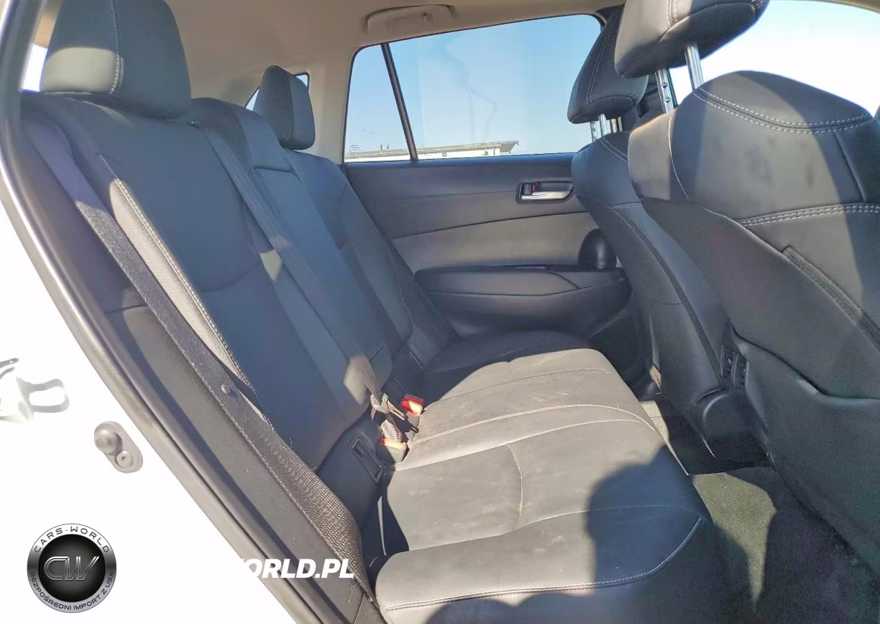 2025 Toyota Corolla Cross Xle VIN:7MUDAABG9SV145056 - 11