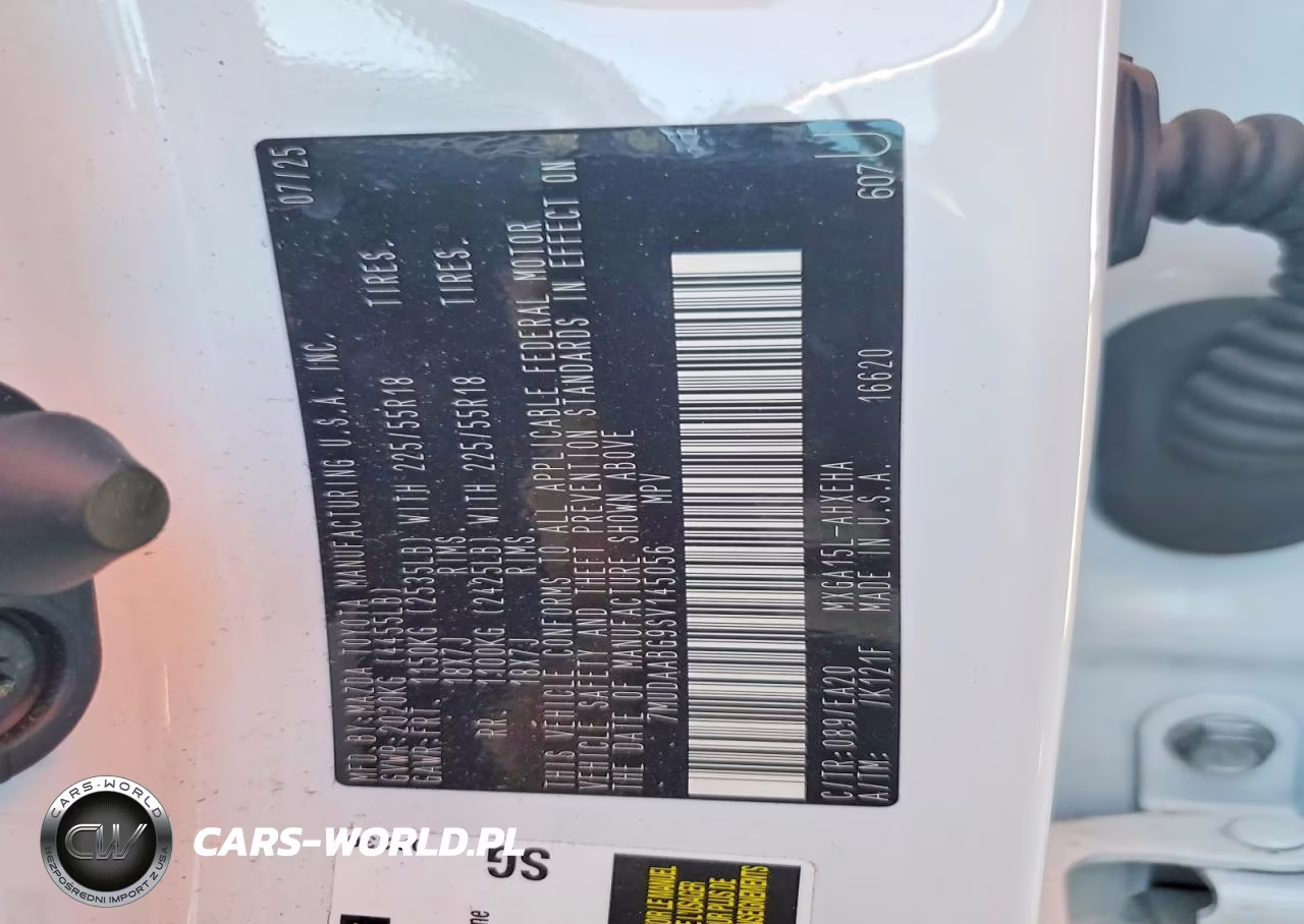 2025 Toyota Corolla Cross Xle VIN:7MUDAABG9SV145056 - 13