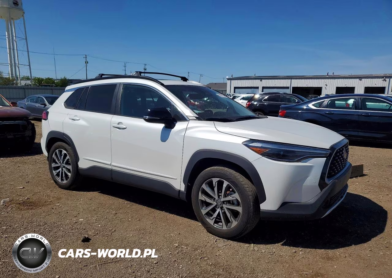 2025 Toyota Corolla Cross Xle VIN:7MUDAABG9SV145056 - 4