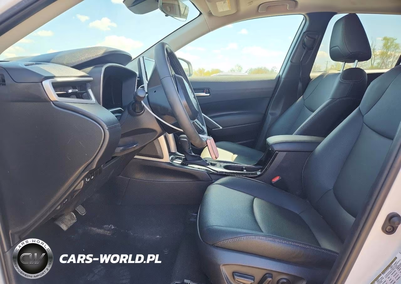 2025 Toyota Corolla Cross Xle VIN:7MUDAABG9SV145056 - 7