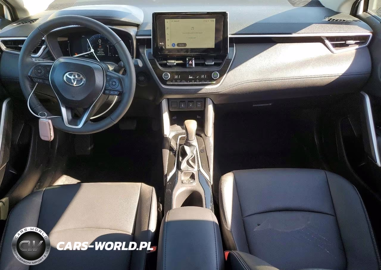 2025 Toyota Corolla Cross Xle VIN:7MUDAABG9SV145056 - 8
