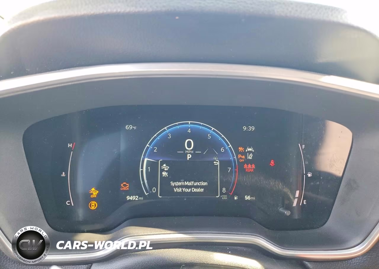 2025 Toyota Corolla Cross Xle VIN:7MUDAABG9SV145056 - 9