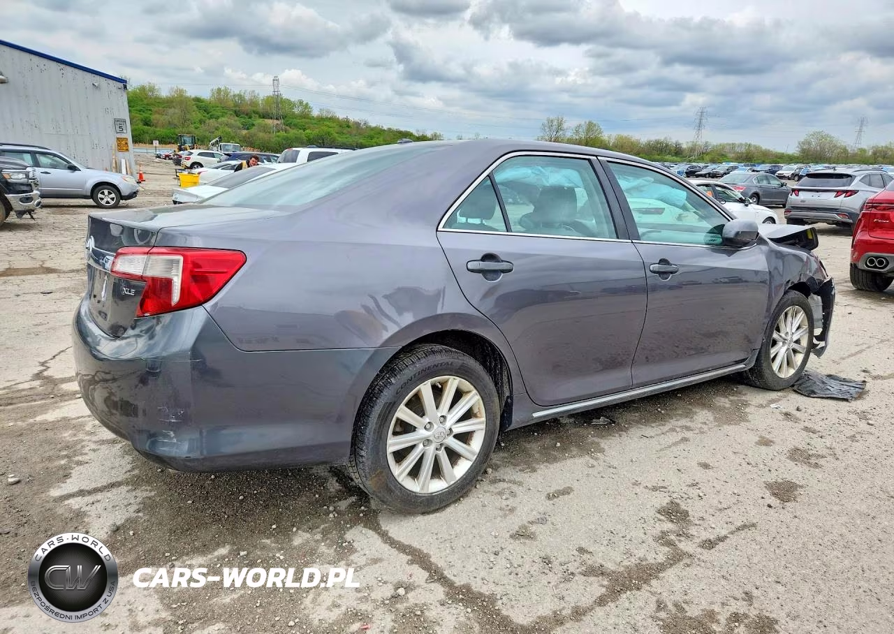 2014 Toyota Camry Xle VIN:4T1BF1FK9EU726893 - 3