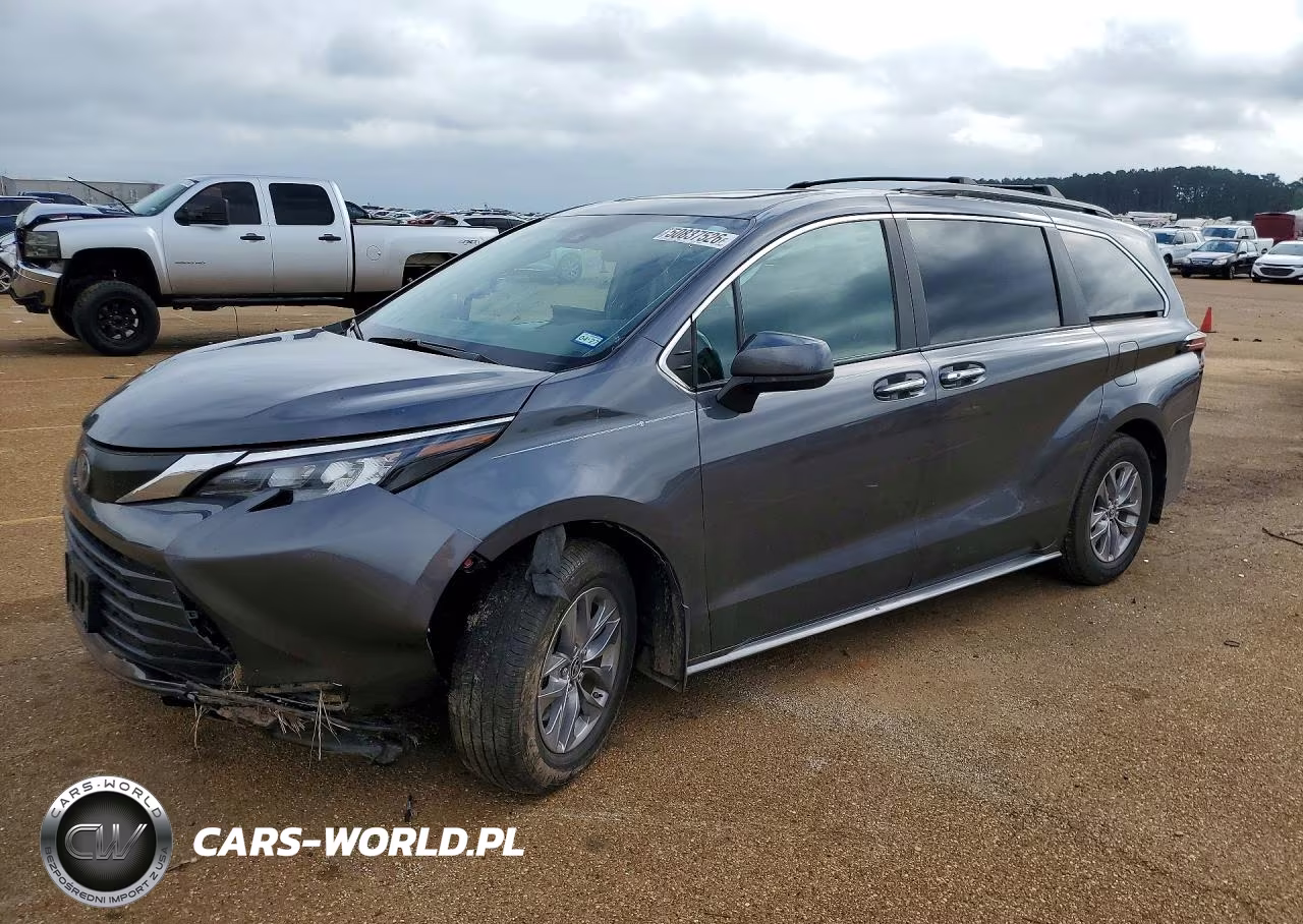 2025 Toyota Sienna Xle 8-Passenger