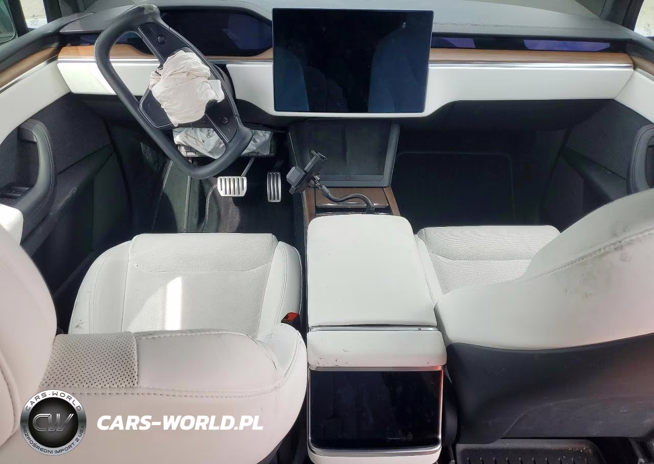 2023 Tesla Model X VIN:7SAXCBE53PF366359 - 8