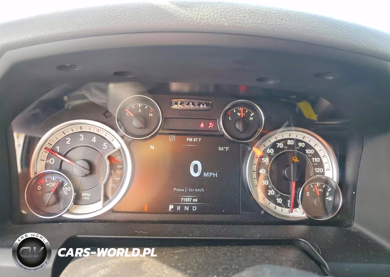 2018 Ram 2500 Slt VIN:3C6UR5JL2JG348366 - 9