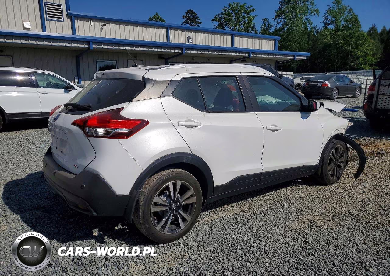 2020 Nissan Kicks Sv VIN:3N1CP5CV3LL545701 - 3