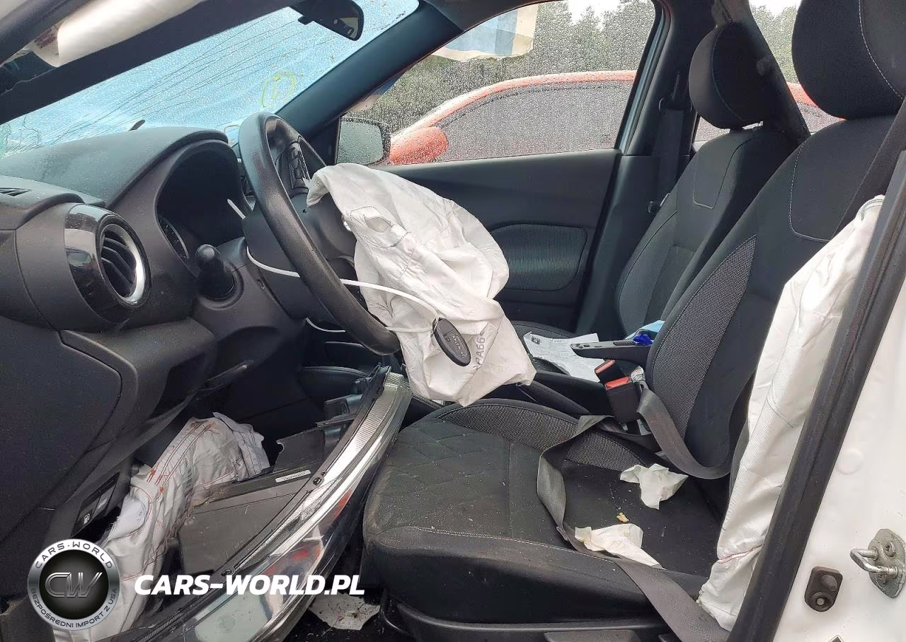 2020 Nissan Kicks Sv VIN:3N1CP5CV3LL545701 - 7