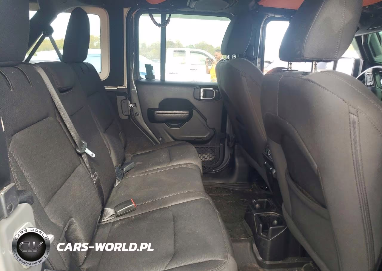 2020 Jeep Wrangler Unlimited Sport VIN:1C4HJXDN6LW235342 - 11