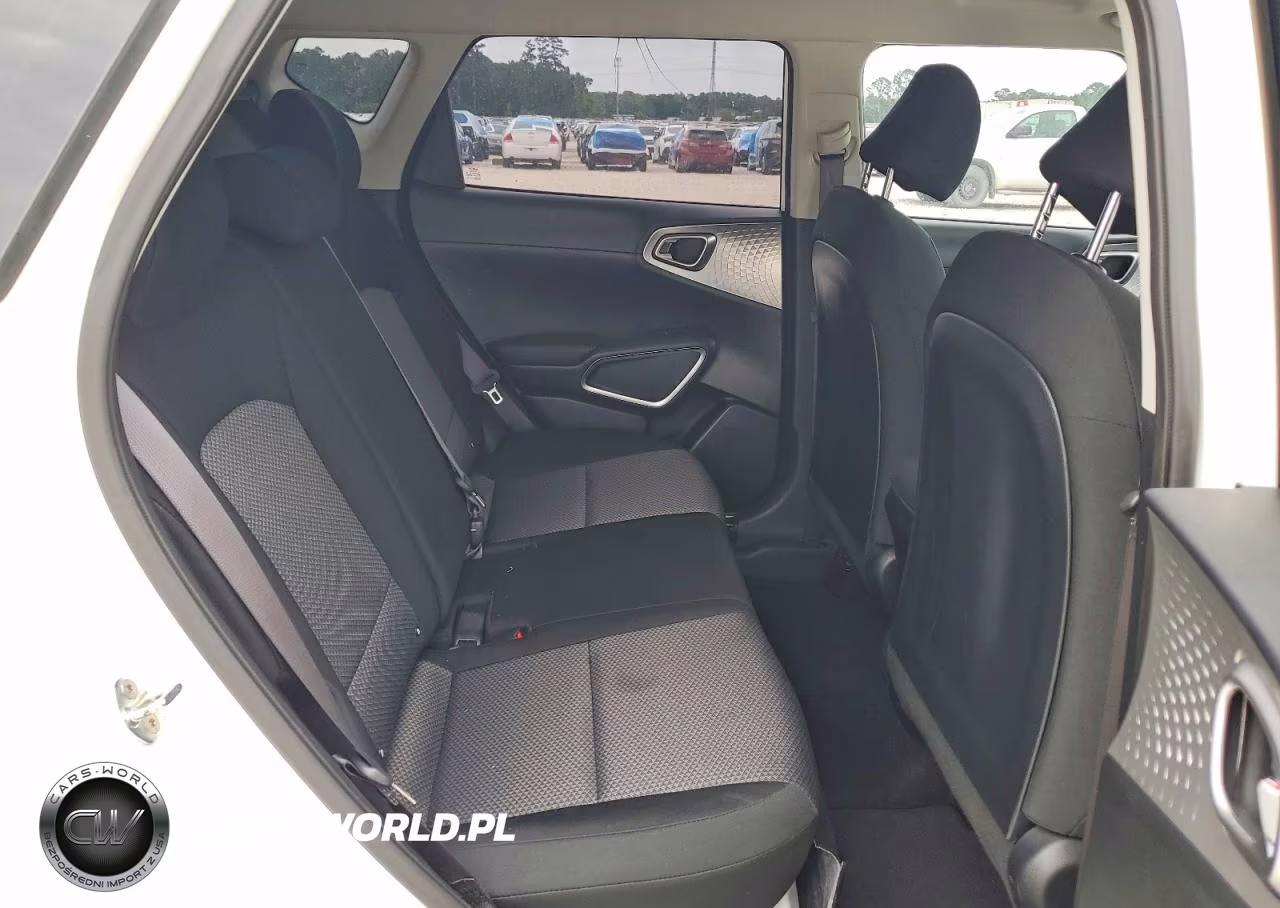 2022 Kia Soul Lx VIN:KNDJ23AU5N7163713 - 11