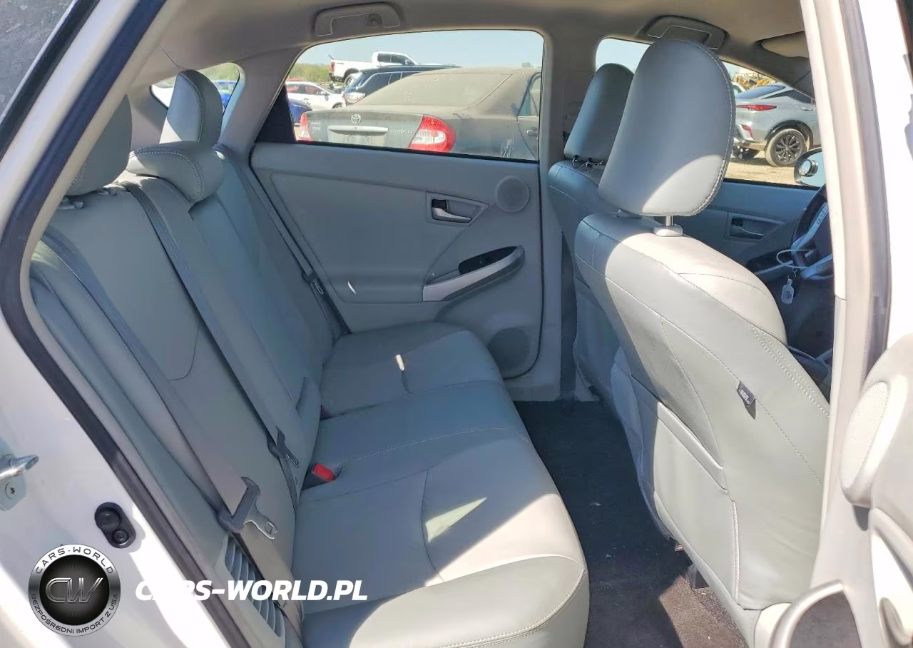 2012 Toyota Prius Four VIN:JTDKN3DU7C5534287 - 10