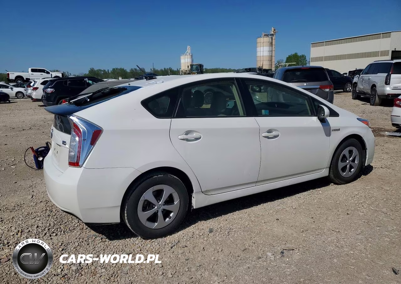 2012 Toyota Prius Four VIN:JTDKN3DU7C5534287 - 3