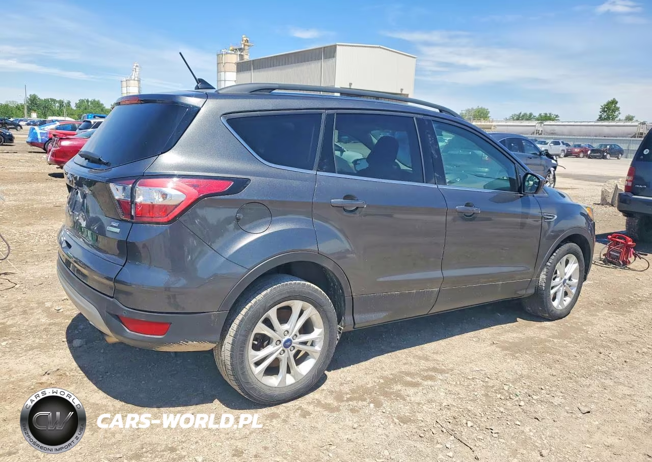 2018 Ford Escape Se VIN:1FMCU0GD3JUA76148 - 3