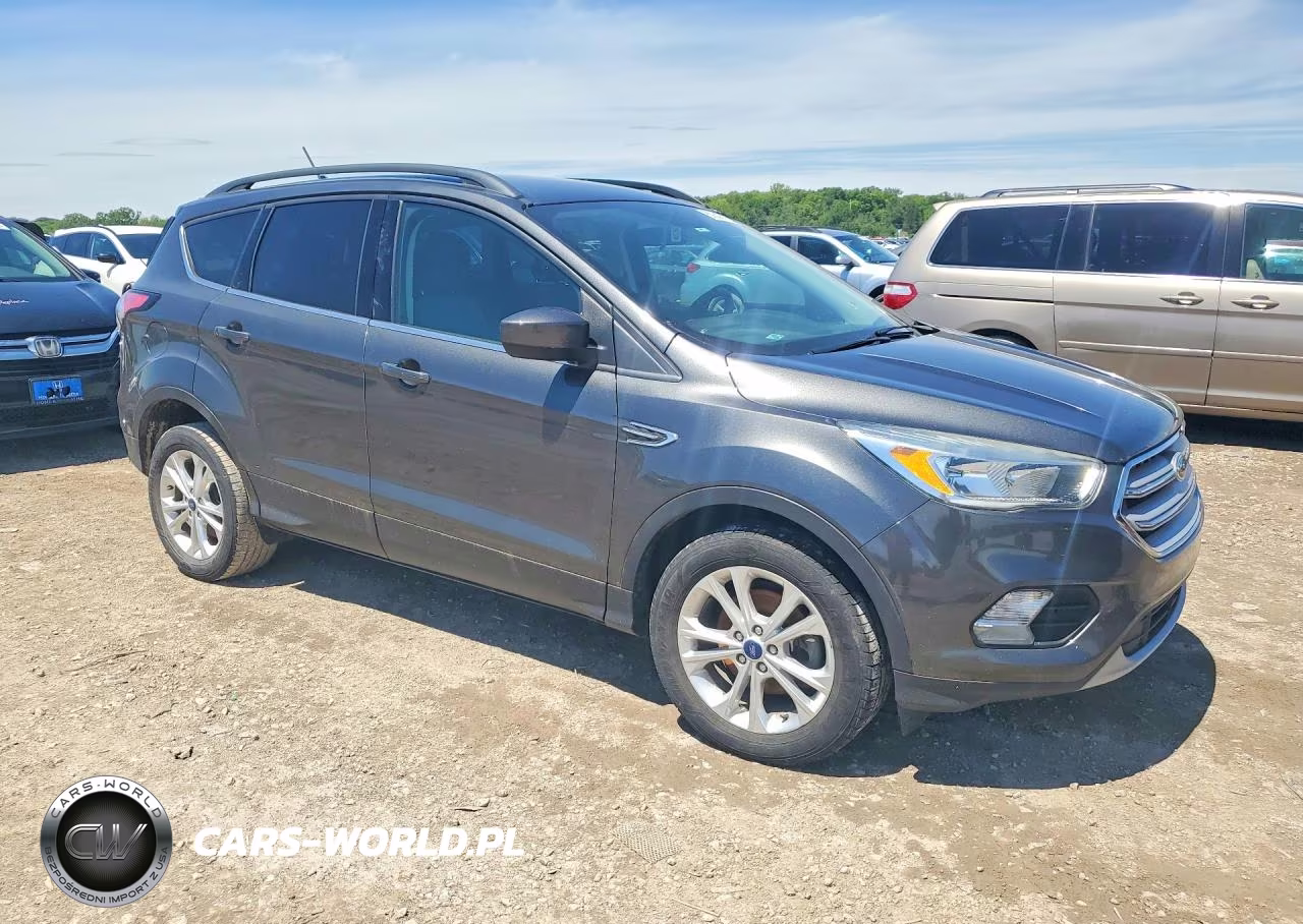 2018 Ford Escape Se VIN:1FMCU0GD3JUA76148 - 4
